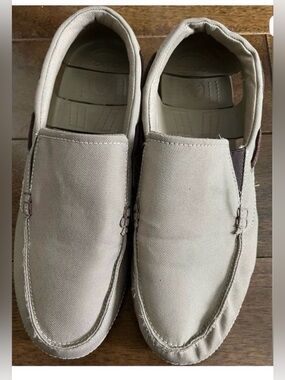 CROCS Men's Slip-On Canvas Loafers in Light Beige with Brown Accents